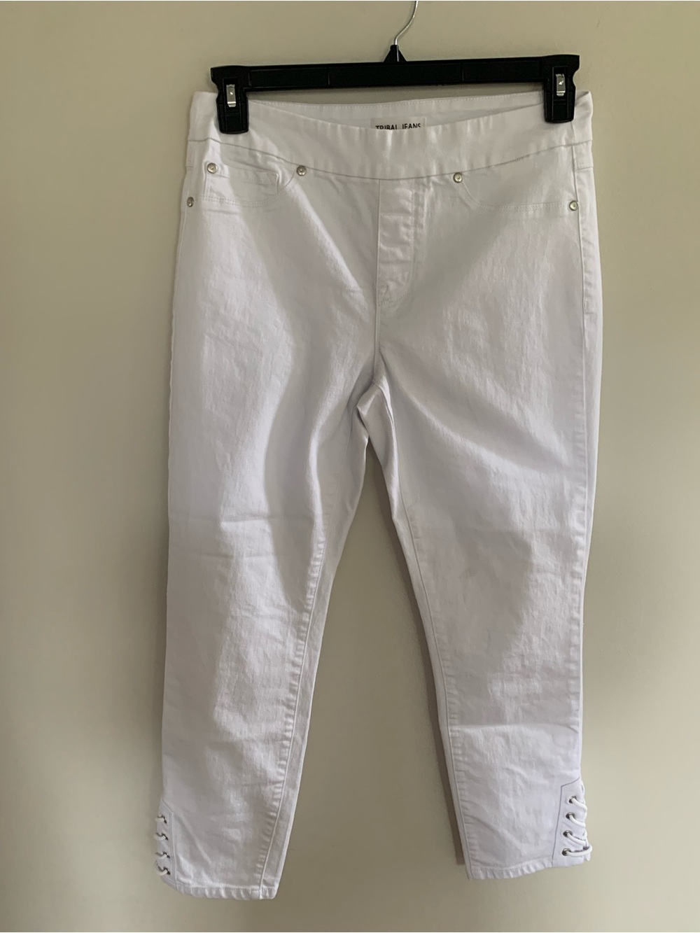 Tribal Jeans White Slim Midrise Capri with Lace-Up Hem